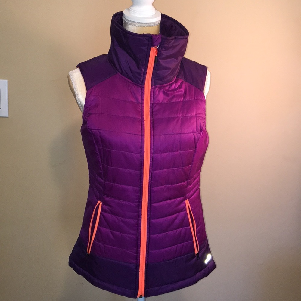 Champion Puffer Vest Size SP - Picture 5 of 7
